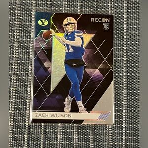🌸 Panini Chronicles Draft Picks Zach Wilson Recon Rookie RC Trading Card #RR2V